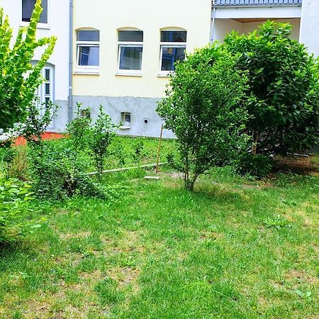 Room In City Center Halle With Shared Bathroom & Kitchen - Free Wifi, Netflix, Ipad & Ground Floor 外观 照片