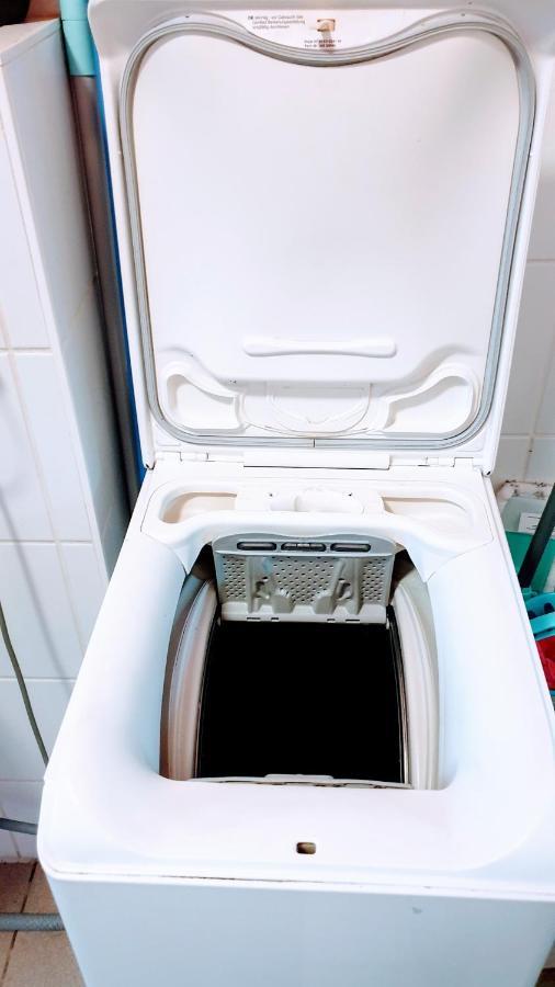 Room In City Center Halle With Shared Bathroom & Kitchen - Free Wifi, Netflix, Ipad & Ground Floor 外观 照片
