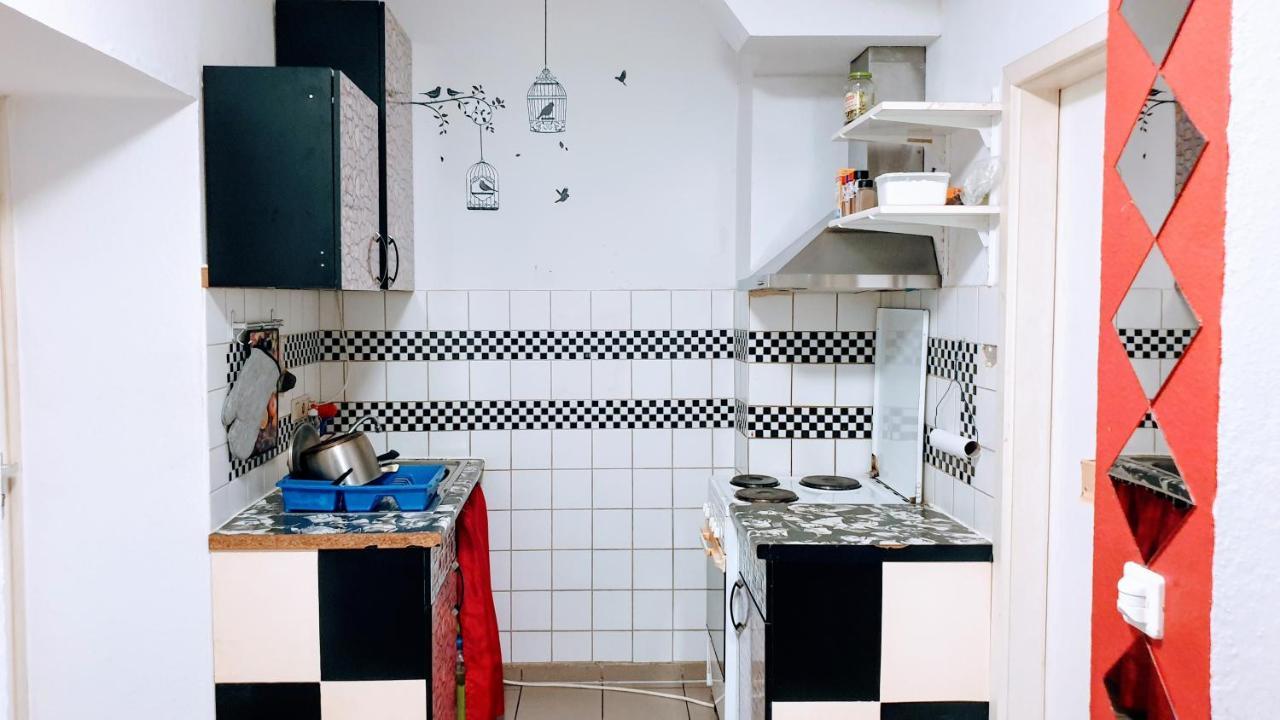 Room In City Center Halle With Shared Bathroom & Kitchen - Free Wifi, Netflix, Ipad & Ground Floor 外观 照片